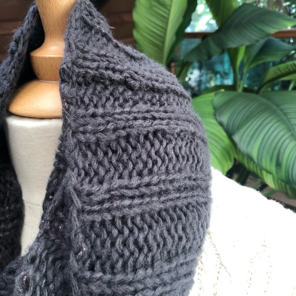 Infinity Gray Scarf - Picture 3 of 5